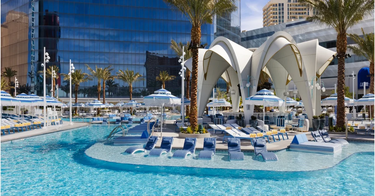 Fontainebleau Las Vegas Pool Area
