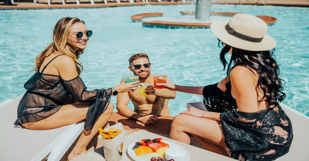 New York-New York Las Vegas Pools Lounging