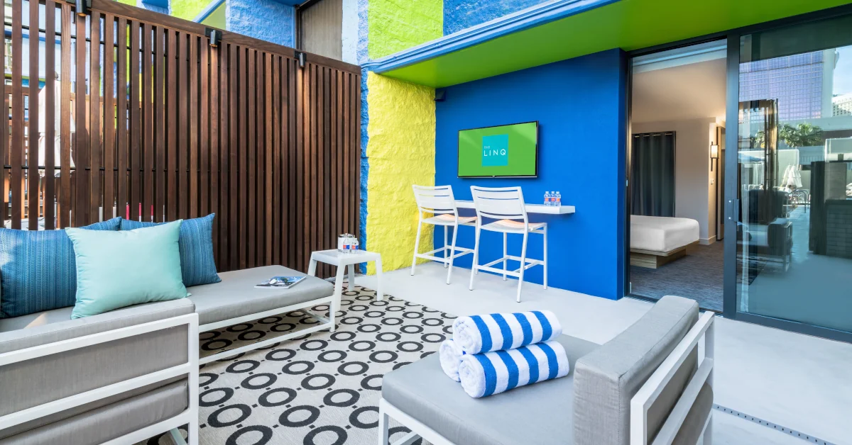 The LINQ Pool Cabana Room