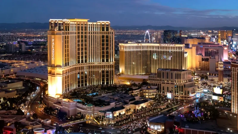 The Palazzo Hotel Review: What to Expect Before You Book